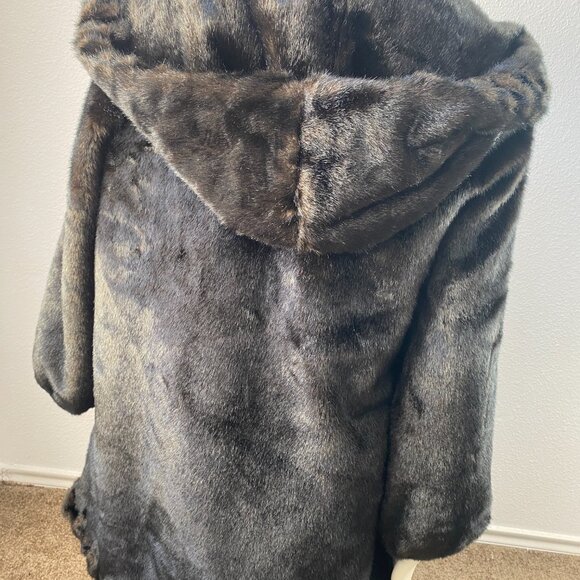 Jones New York Women’s Full Length Faux Fur Long Sleeve Pockets hooded Coat Sz M - Picture 4 of 14
